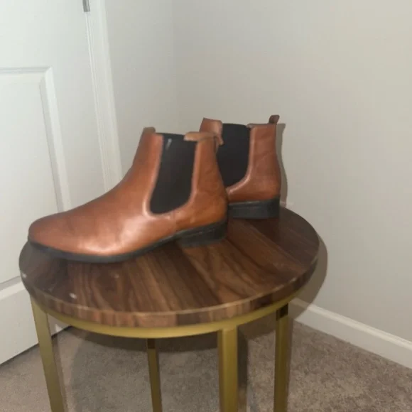 Aldo | Shoes | Size 8 Womens Aldo Brown Leather Chelsea  display picture 2